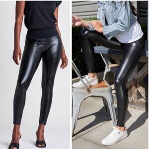 SPANX Assets All Over Faux Leather Leggings Size Small